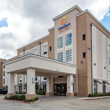 Comfort Suites Near Sam Houston Race Park